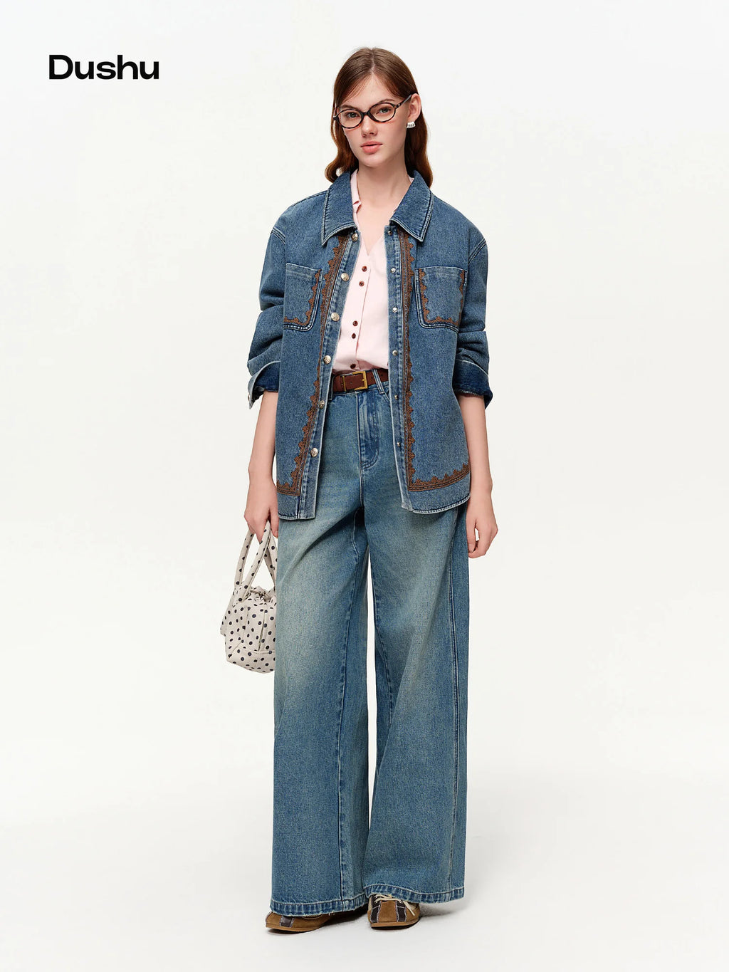 DUSHU Blue Contrast Embroidered Lace Denim Jacket 2026 Spring New Arrival Stylish Denim Outerwear Women Long Sleeved Cotton Coat