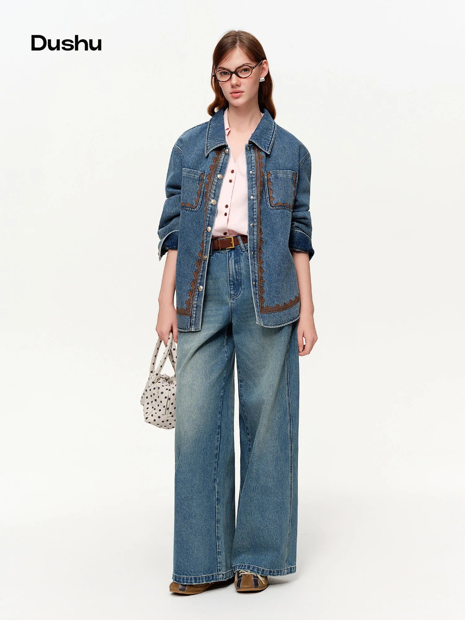 DUSHU Blue Contrast Embroidered Lace Denim Jacket 2026 Spring New Arrival Stylish Denim Outerwear Women Long Sleeved Cotton Coat