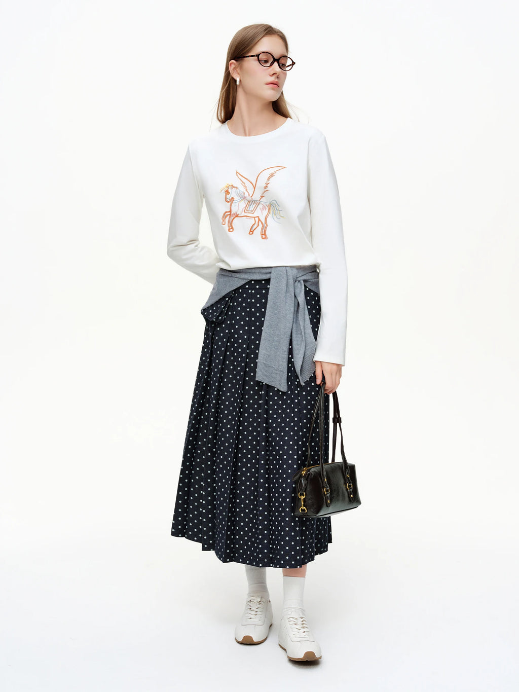 DUSHU 2026 Spring Women's Embroidered Long Sleeve T-shirt - Loose Fit Top with Artistic Pattern for Casual and Daily Use