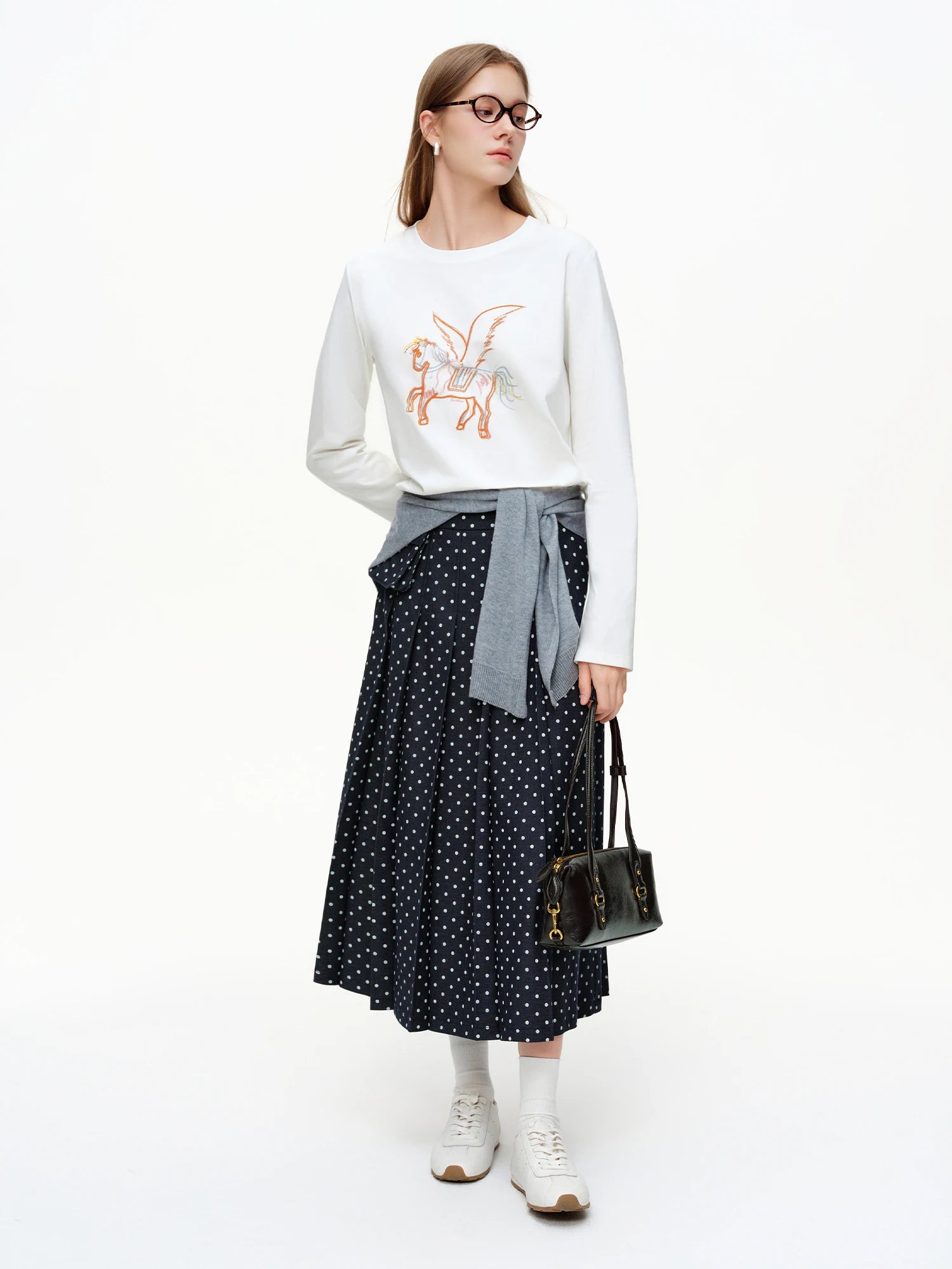 DUSHU 2026 Spring Women's Embroidered Long Sleeve T-shirt - Loose Fit Top with Artistic Pattern for Casual and Daily Use