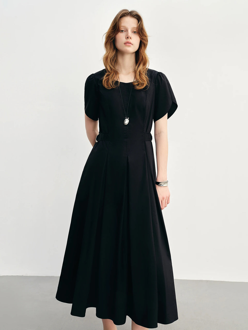 DUSHU Pleated Waist-defined Dress 2025 Summer New Short Sleeve Fashion Commuter MIdi-length Dresses25DS88027