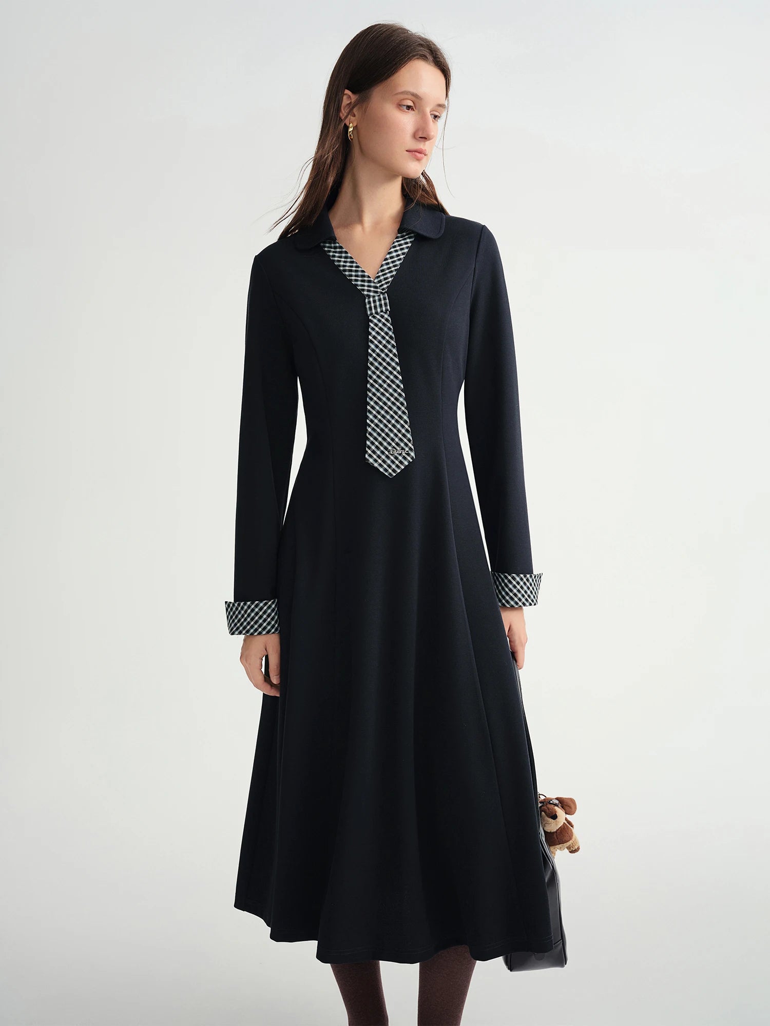 DUSHU 2025 Fall Winter Women's Plaid Tie-Neck Dress with Asymmetric Panel Design, Vintage Grid Pattern Collarless Shift Dress