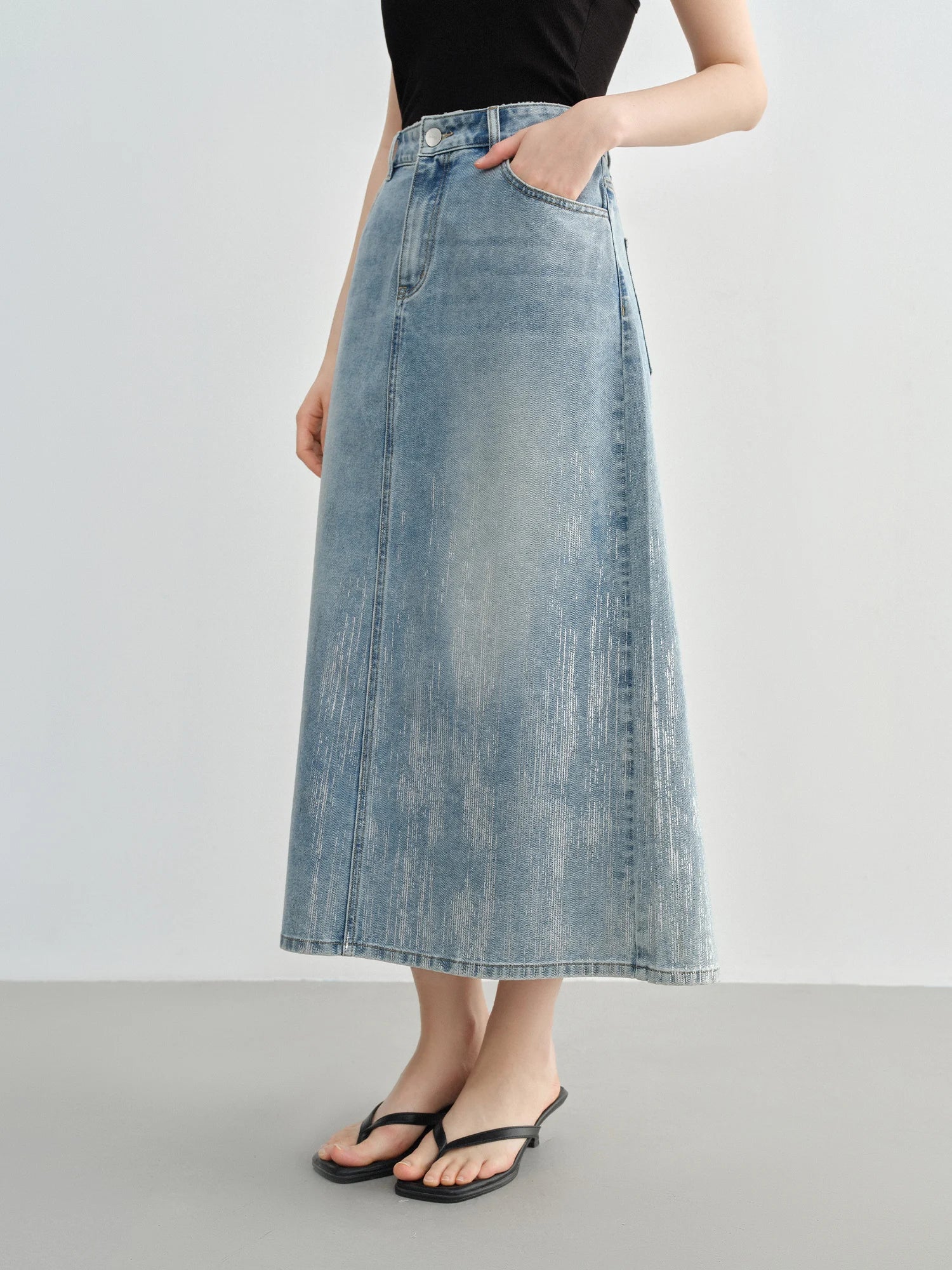 DUSHU Size Inclusive Womens Fashion Silver Pressed Denim Skirt for Summer 2025 High Waist Slimming Mid Length 25DS82068
