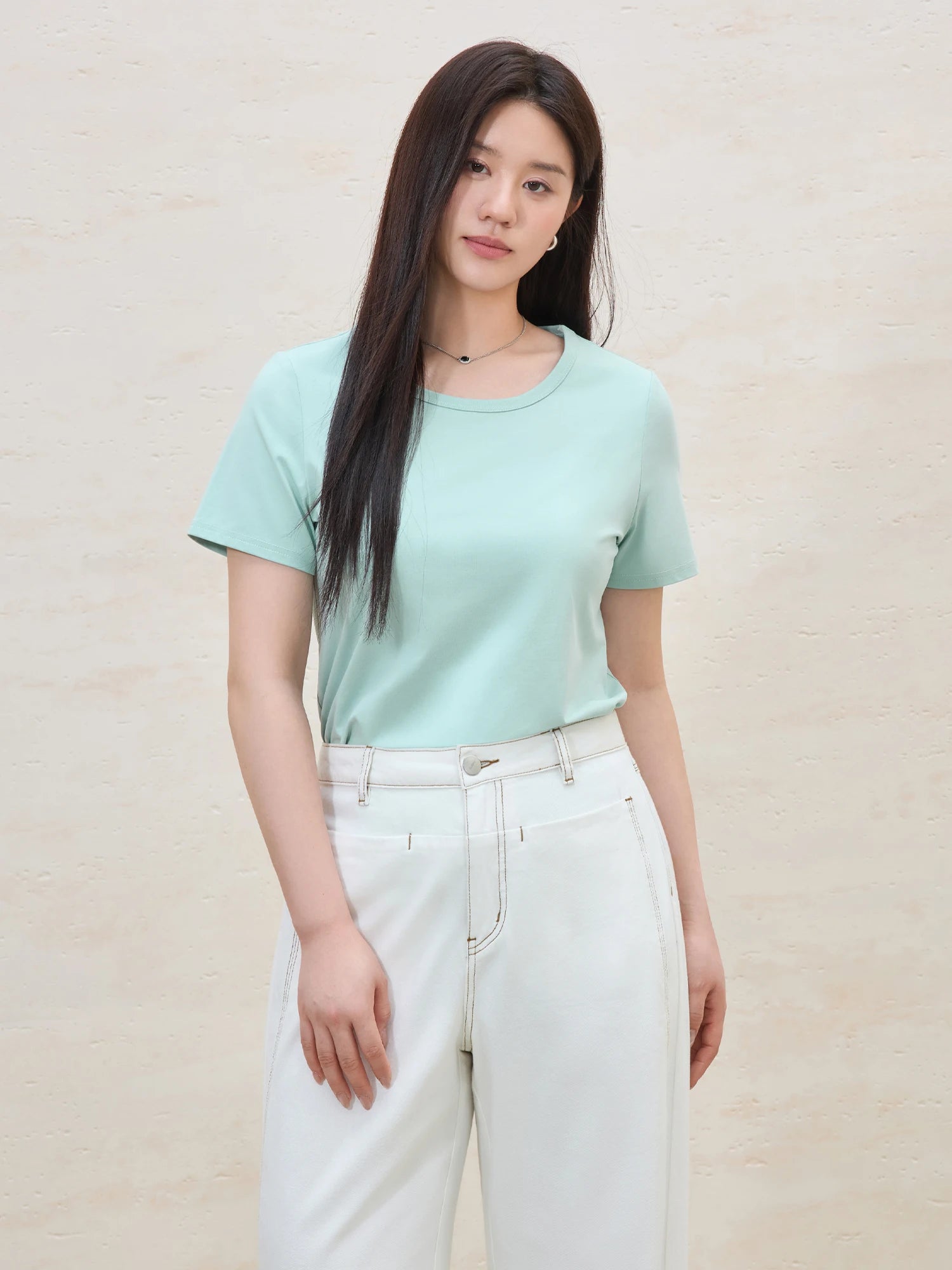 DUSHU Plus Size Slim Casual Versatile Short-sleeved Minimal T-shirt for Women 2025 Summer New Arrival Three Colors Top 25DS82073
