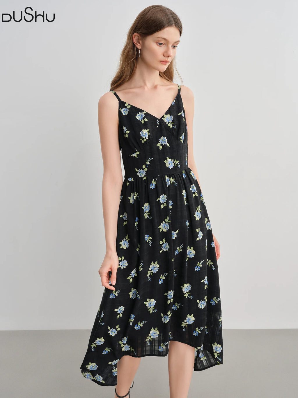 DUSHU Plus-Size Women's Floral Print Dress - 2025 Summer New Arrival Romantic Holiday All-Over Flower Slimming Design 25DS82591