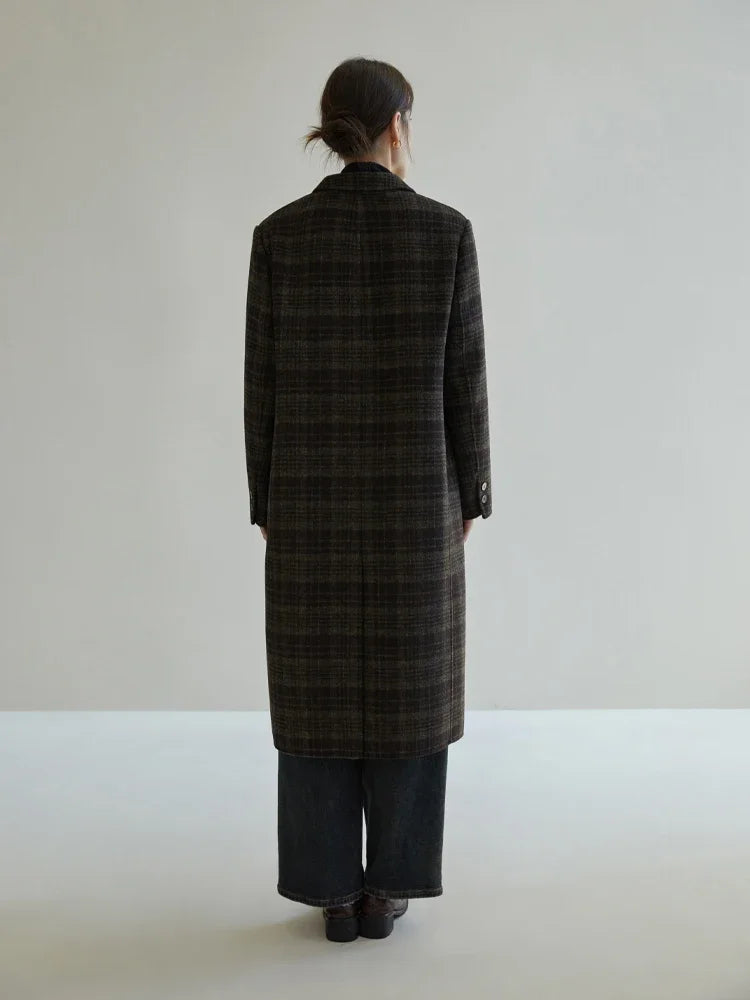 DUSHU 69.6% Wool Temperament British Style Women Long Plaid Wool Coats Notched Coolar Double Breasted Front Shoulder Female Coat