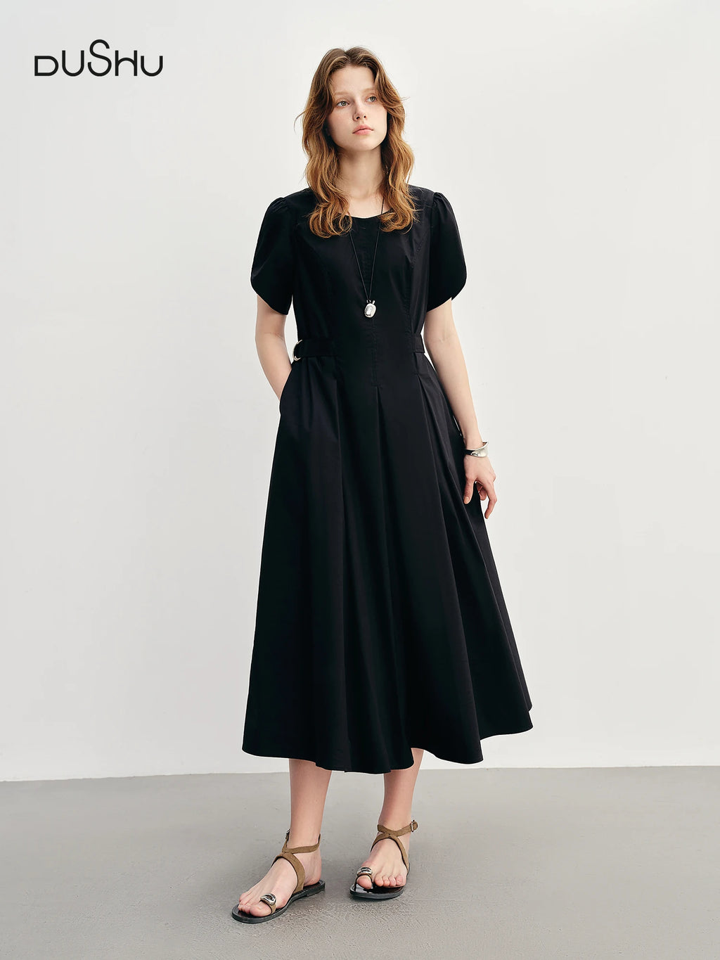 DUSHU Pleated Waist-defined Dress 2025 Summer New Short Sleeve Fashion Commuter MIdi-length Dresses25DS88027