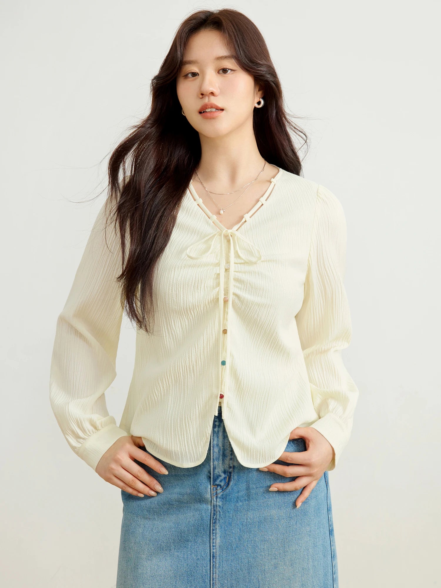 DUSHU Women Beige Long Sleeve Shirts V-Neck Single Breasted Spring Chiffon Blouse Gentle Style Long Sleeve Tops 25DS81100