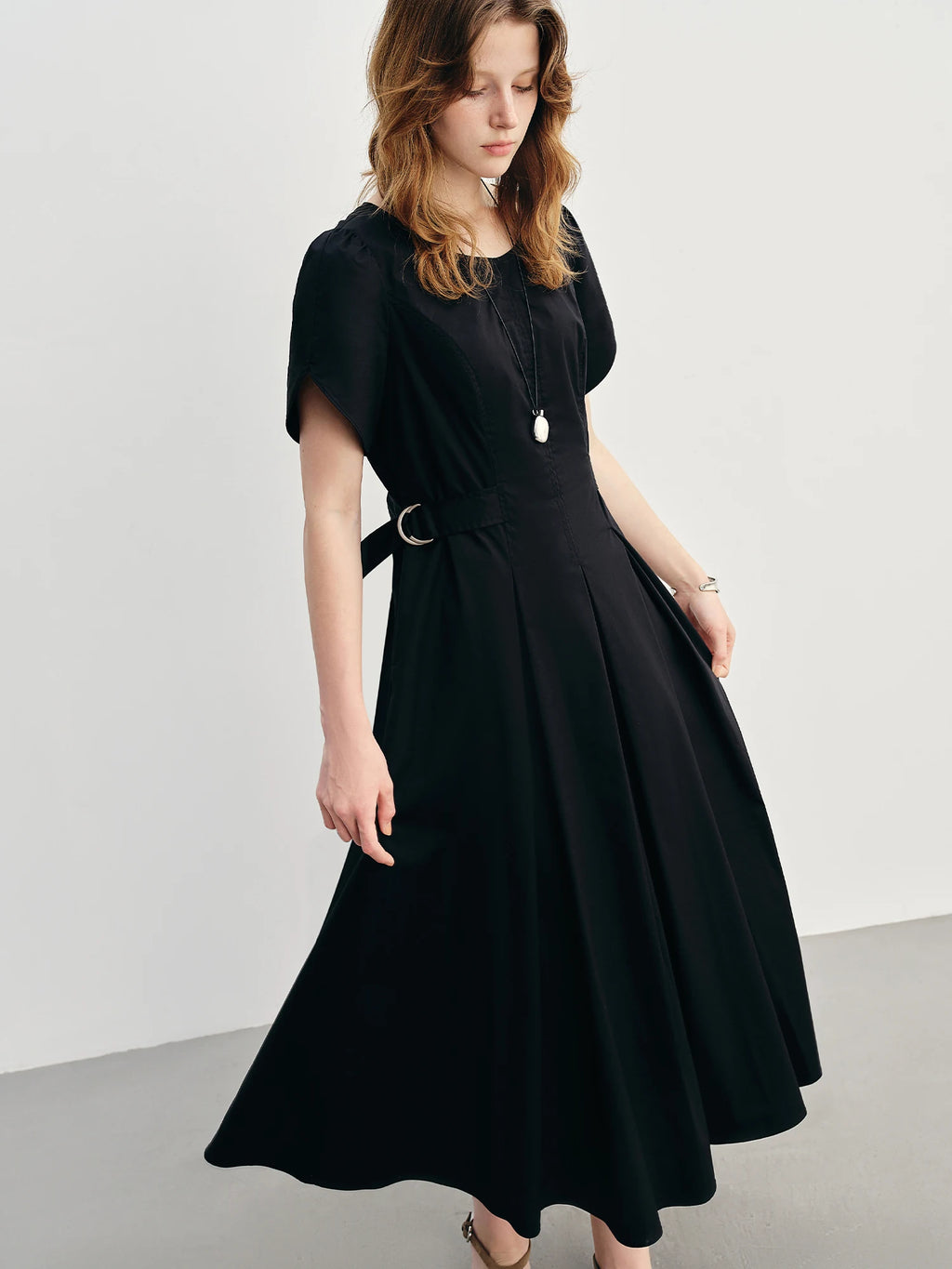 DUSHU Pleated Waist-defined Dress 2025 Summer New Short Sleeve Fashion Commuter MIdi-length Dresses25DS88027