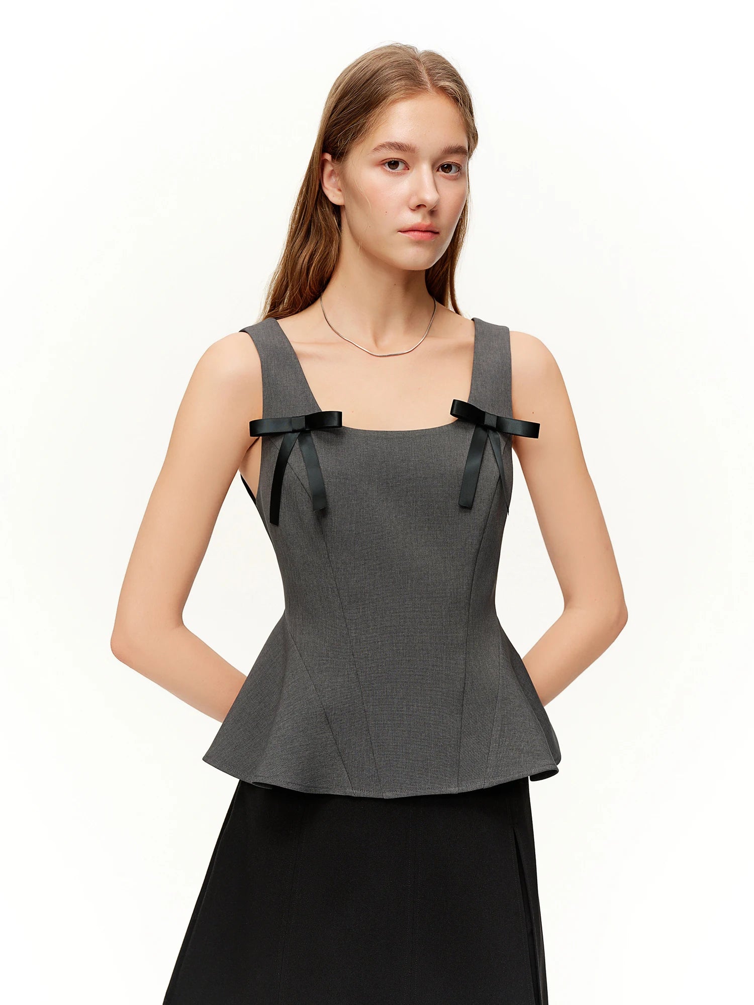 DUSHU 2026 Spring Women's Bow Accent Slim Fit Camisole with Stretch Fabric - Versatile Sleeveless Top for Casual and Daily Wear