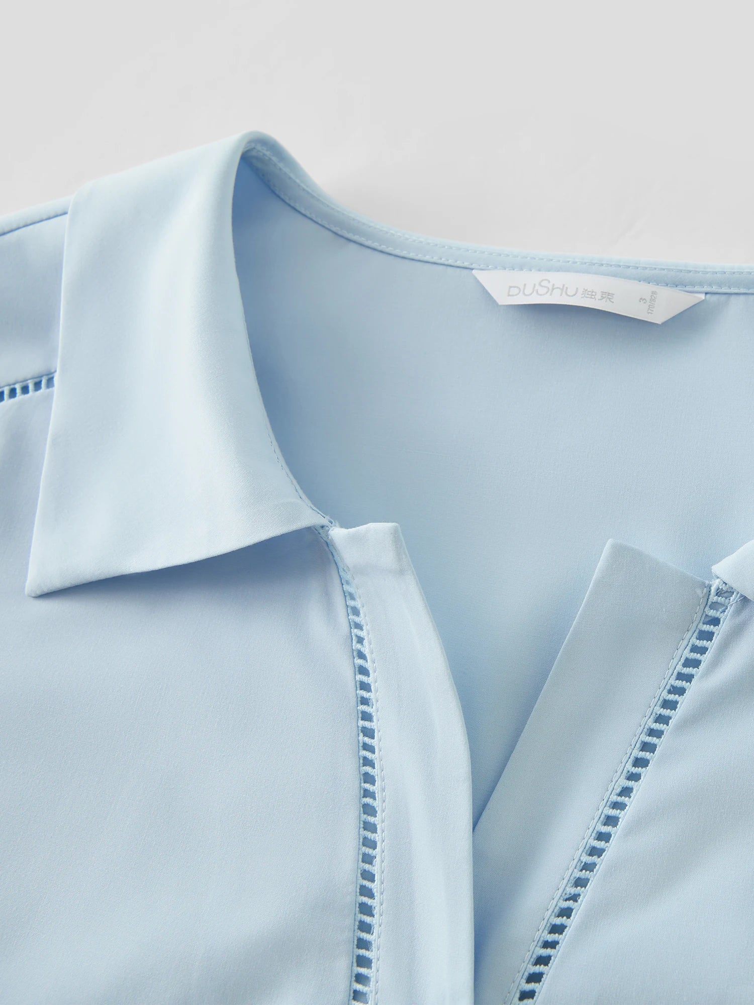 DUSHU Minimalism Style Casual Commuter Shirt For Women 2025 Summer New Arrival Fashion All-match Casual Chic Tops 25DS82694