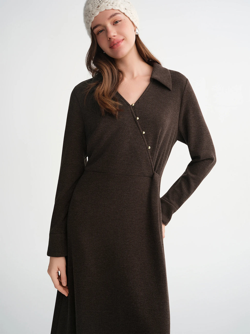 DUSHU V-neck Slant Placket Waist Knitted Dress 2025 Winter Design Dresses Women Retro Elegant Temperament European Style