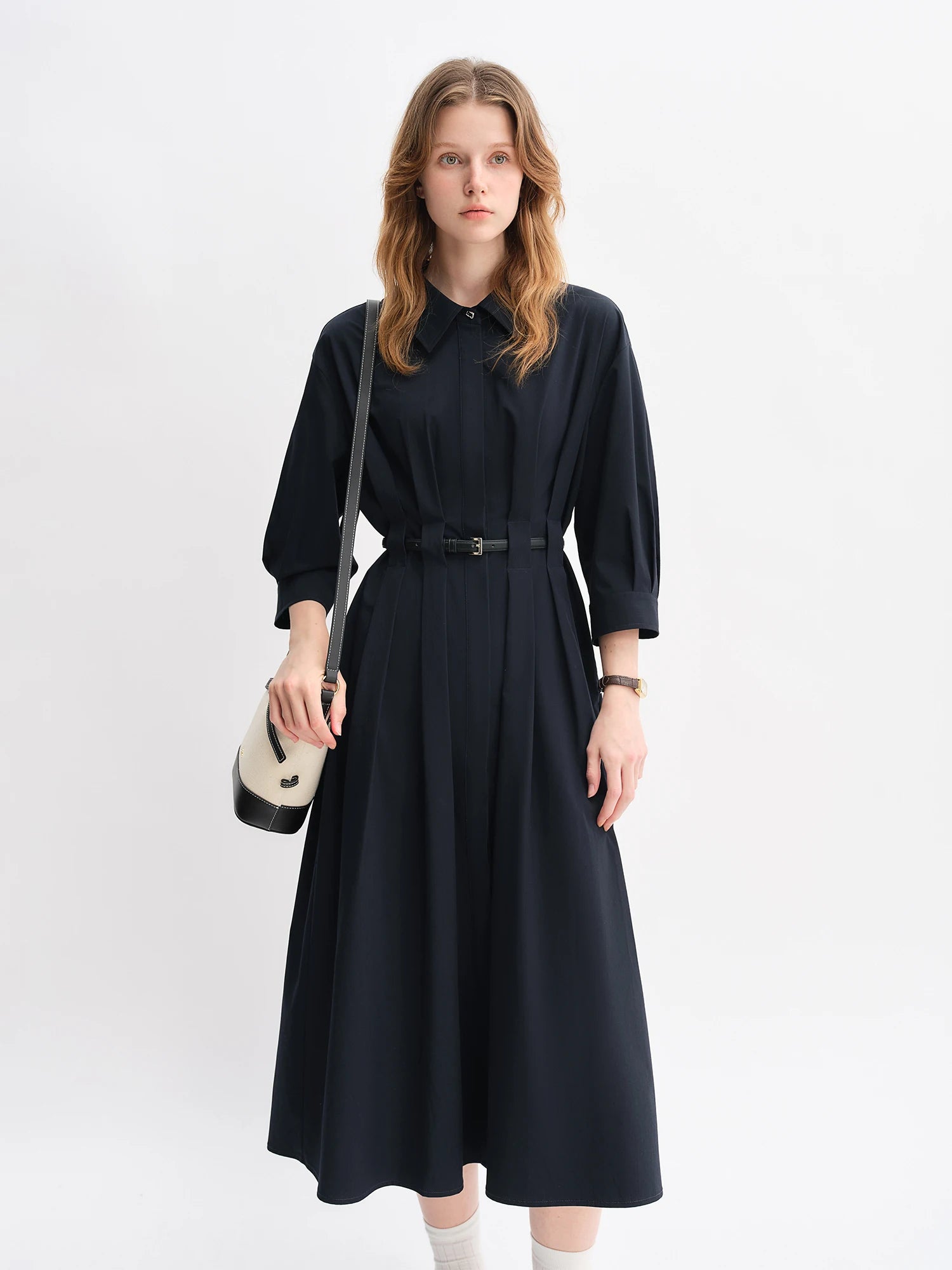 DUSHU Women's Shirt Dress Autumn 2025 New Vertical Striped Pleated Design Pear-shaped Mid-length Dress with Belt 25DS83125
