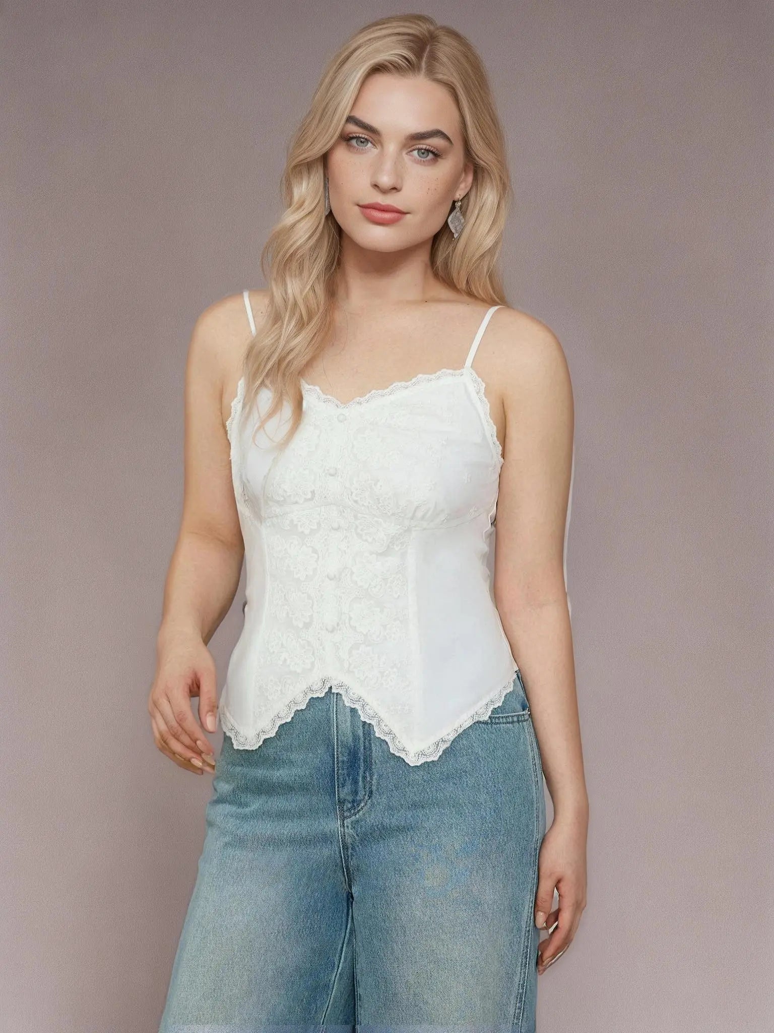 DUSHU Plus Size Lace Strap Chic Top For Women 2025 Spring New Design Elegant Style White Vest Holiday Female Outfit 25DS81130