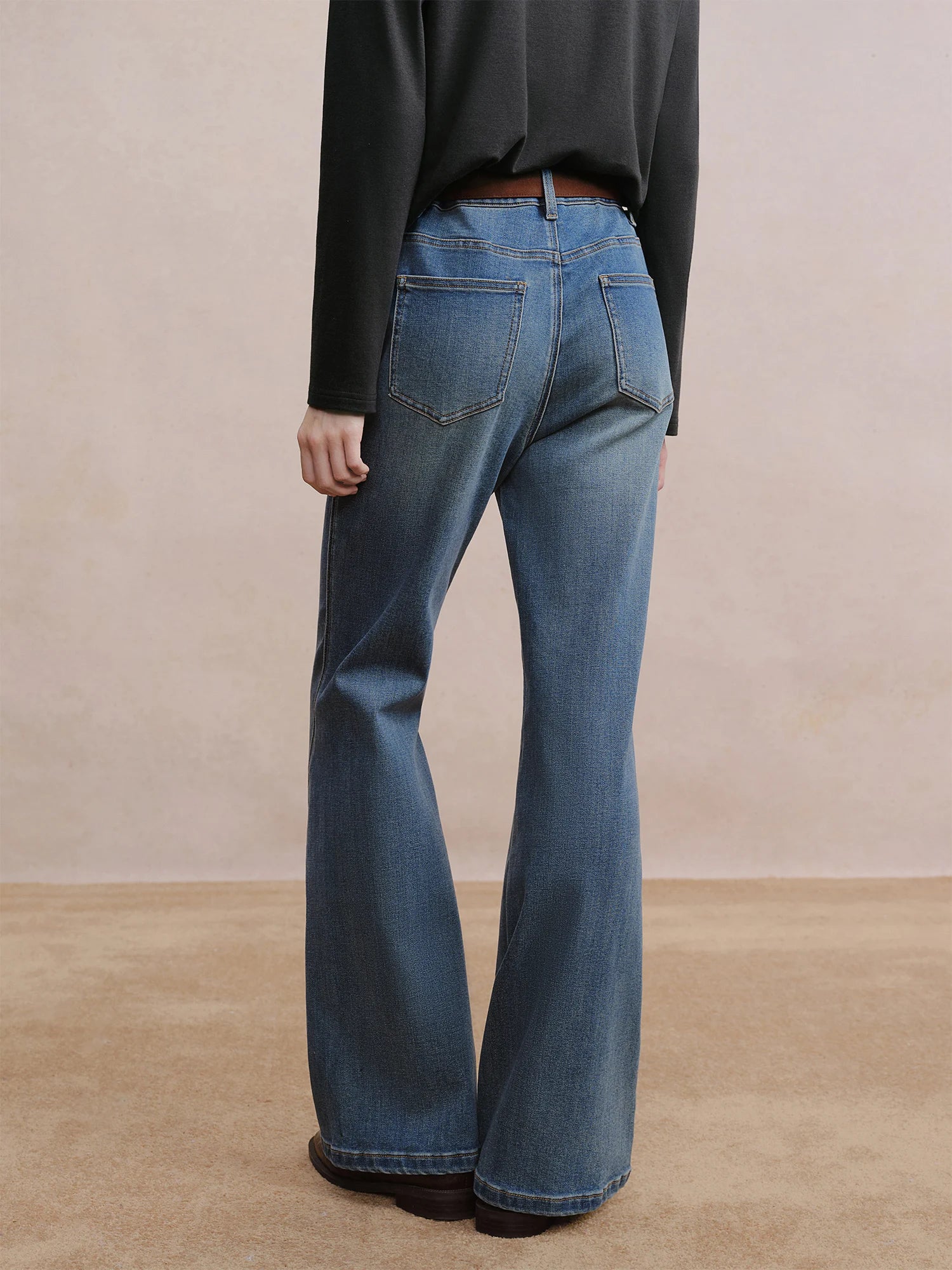 DUSHU Women's Fashion Stretch Bellbottom Jeans with Apple-Shape Friendly Design 2025 Winter Collection New Micro Flare Jeans