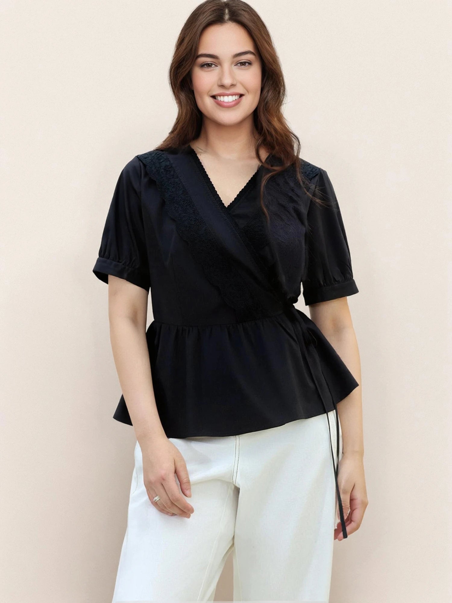 DUSHU Minimalist Style Black White Wrap-around Stitching Blouse Short-sleeved T-shirt 2025 Summer Sweet Elegant Top 25DS82112