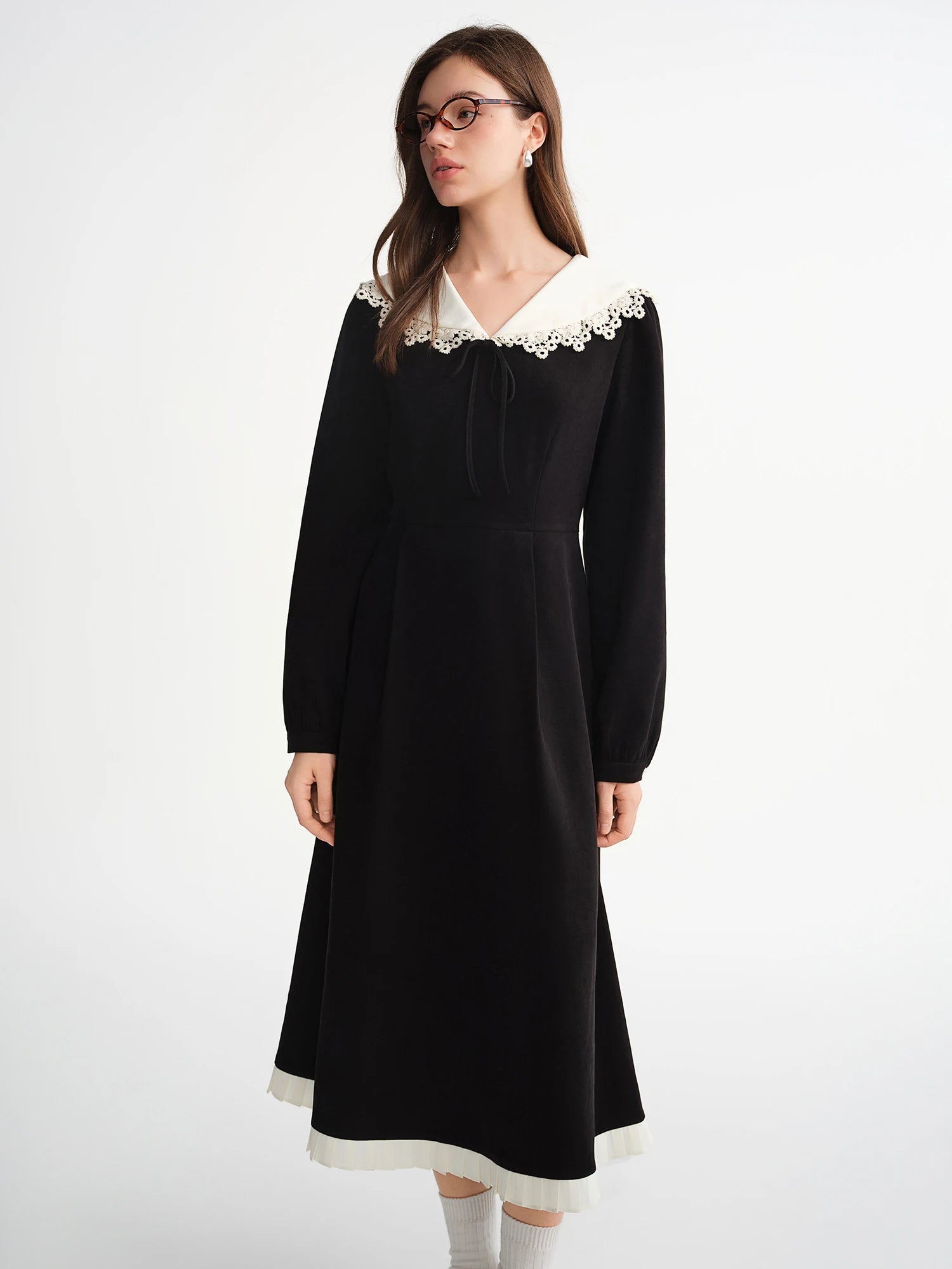 DUSHU Plus Size Women's Lace Applique Color-Blocked Turnover Collar Dress 2025 Winter New Arrival Piano Room Melody Collection
