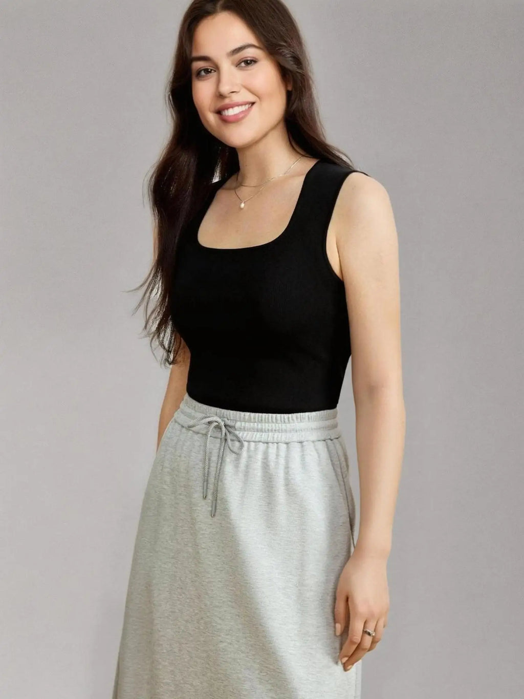 DUSHU Single Bundle Women's Clothing 2025 New Simple Knitted Camisole Vest Fashionable Big U-neck Versatile Top 25DS81209