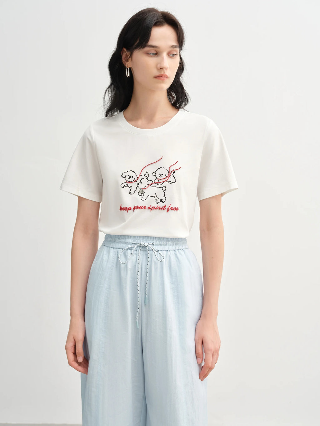 DUSHU 2025 Summer Women's Plus-Size Embroidered T-Shirt - Curve-Flattering Regular Shoulder & Round Neck Casual Chic 25DS82761