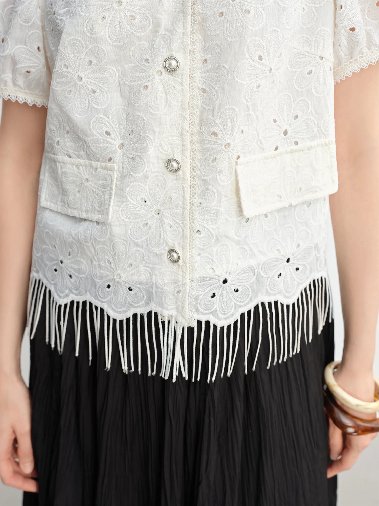 DUSHU Women White Chic Shirt Summer 2025 New Arrival Lace Embroidery Hollow Fat Tassel Casual Shirt Holiday Outfit 25DS82911