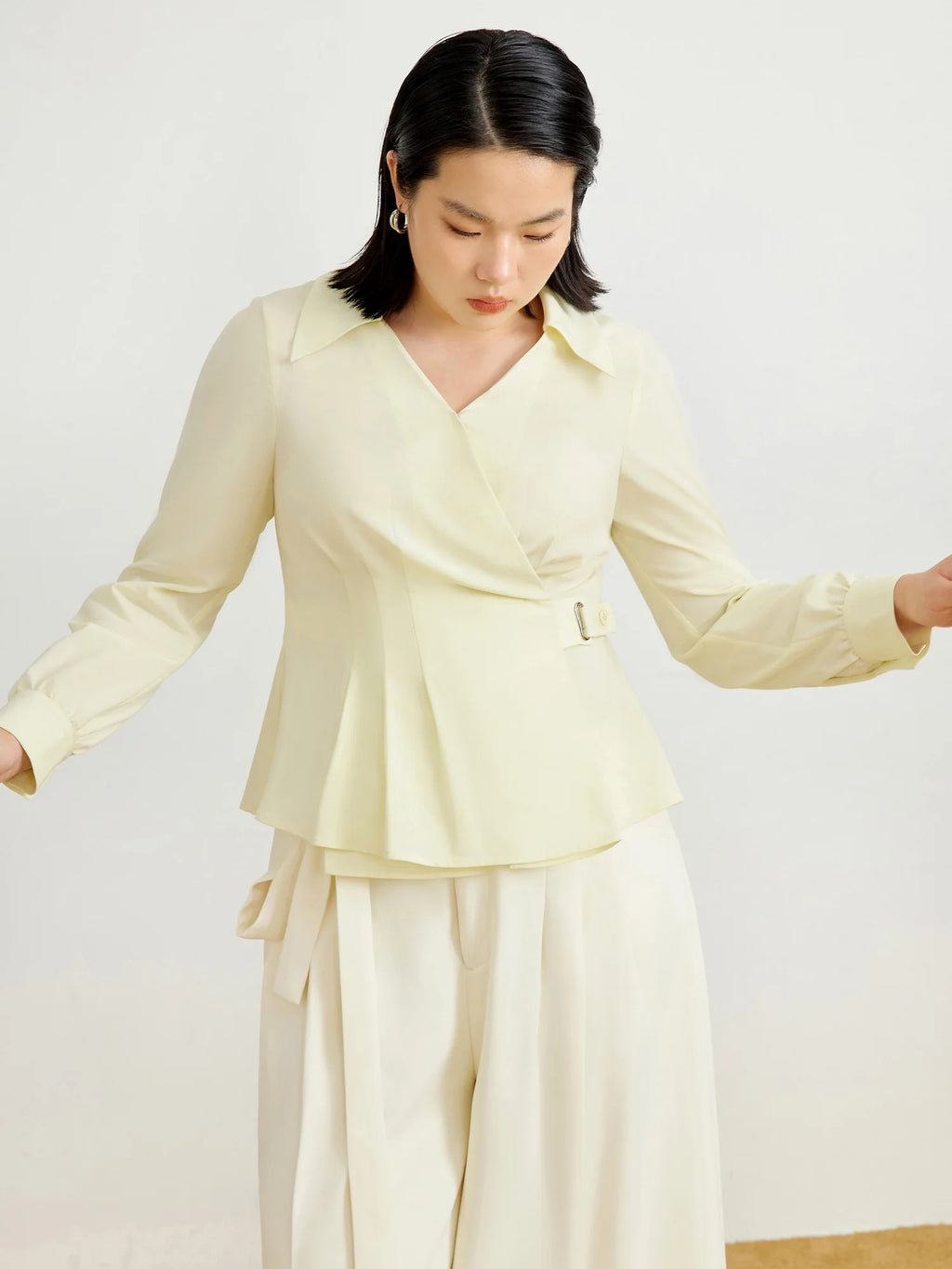 DUSHU Women Beige Blouse Tops Waist Tie Design Chiffon Long Sleeved Shirt 2025 Summer New Office Lady Shirts Top 25DS81174