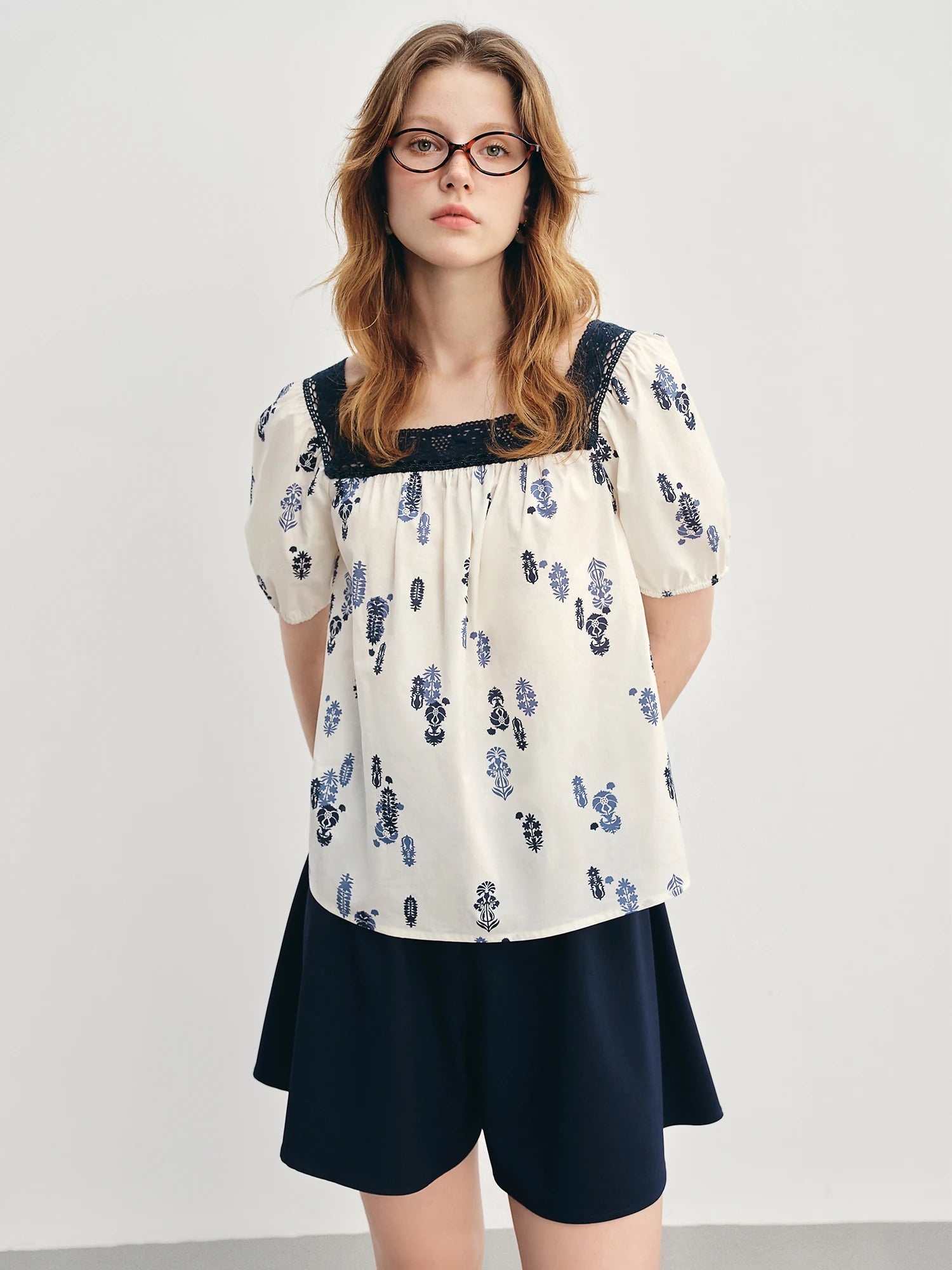 DUSHU Plus-Size Women's French Lace Square neckline Short Sleeve Blouse - 2025 Summer Collection Slimming Fit Blouse 25DS88035