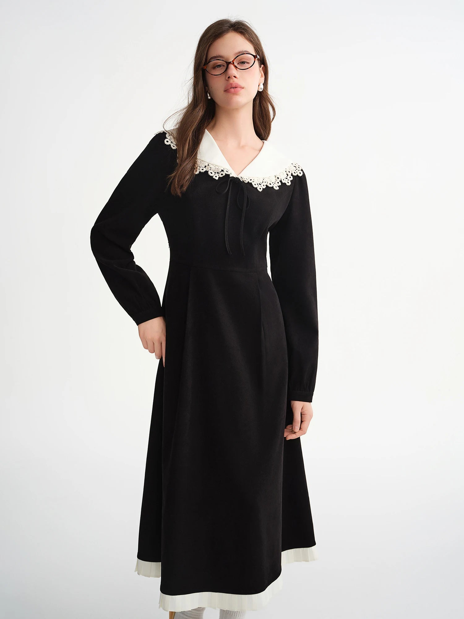 DUSHU Plus Size Women's Lace Applique Color-Blocked Turnover Collar Dress 2025 Winter New Arrival Piano Room Melody Collection