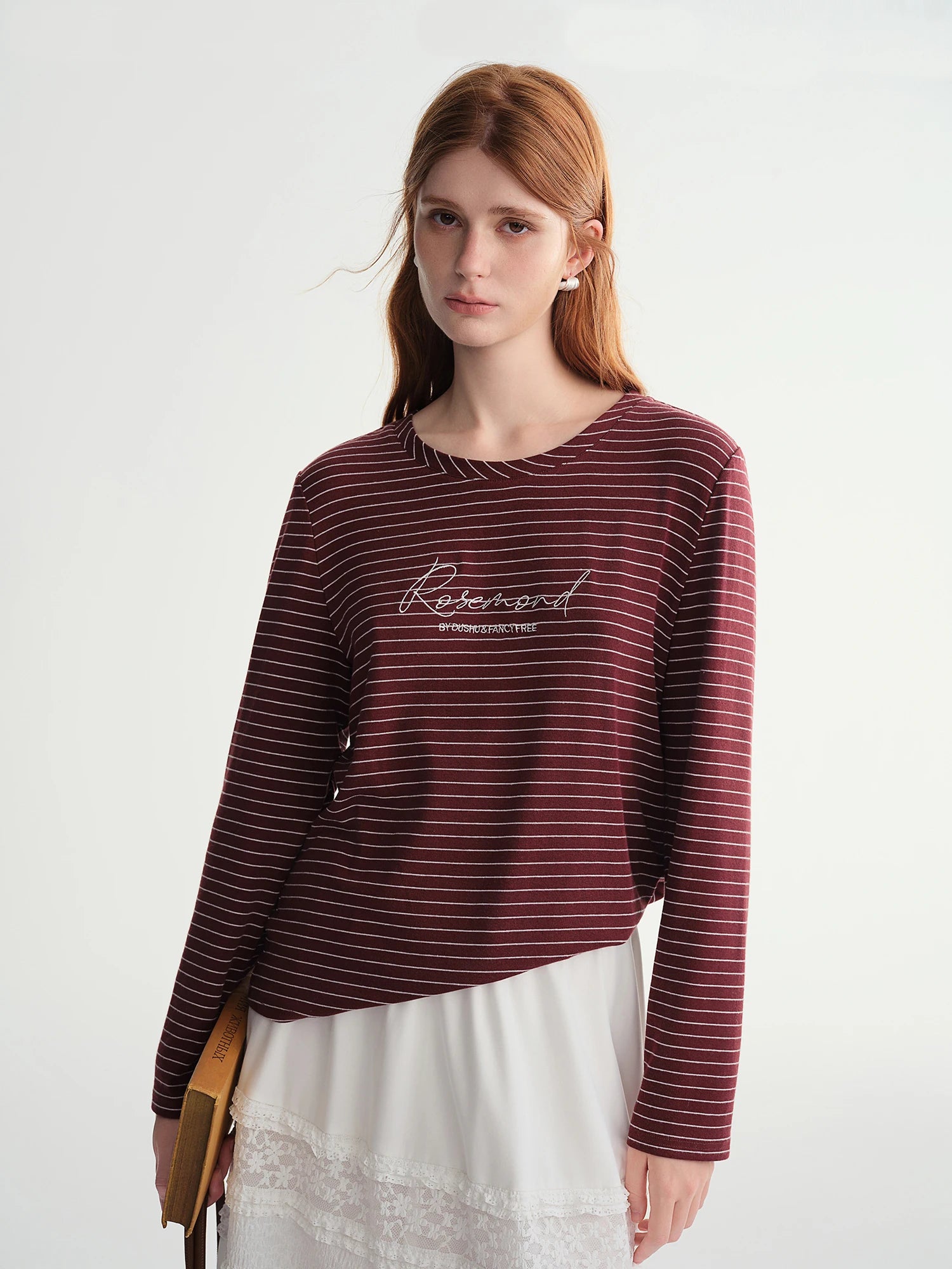 DUSHU Letter Embroidery T-Shirt Women 2025 Autumn Winter Vintage American Style Long Sleeve Top Casual Streetwear Basic Tee