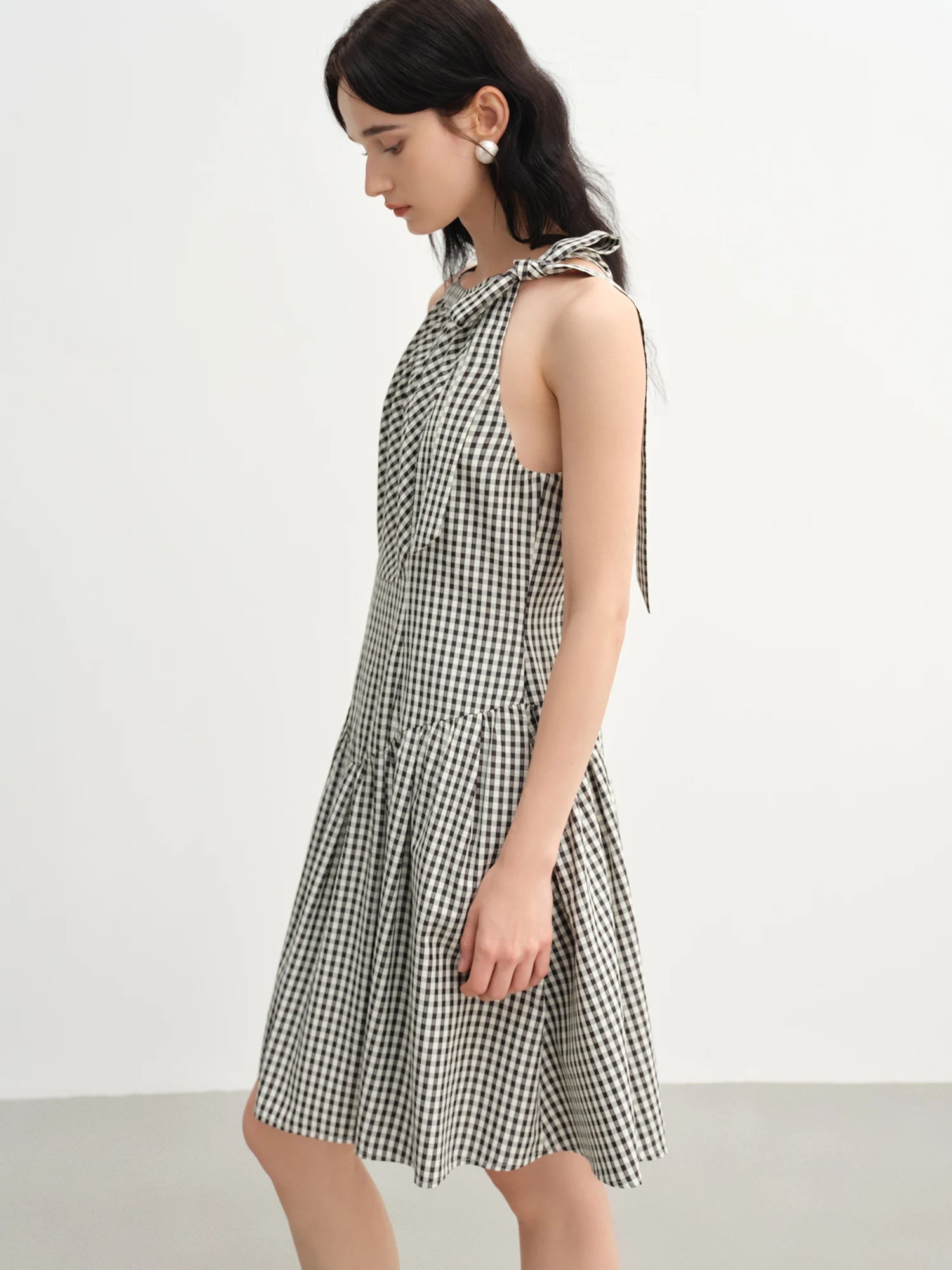 DUSHU Women Halter Neck Lace-up Plaid Dress 2025 Summer New Arrival Sweet Style Retro Halter Neck Casual Chic Dress 25DS82490