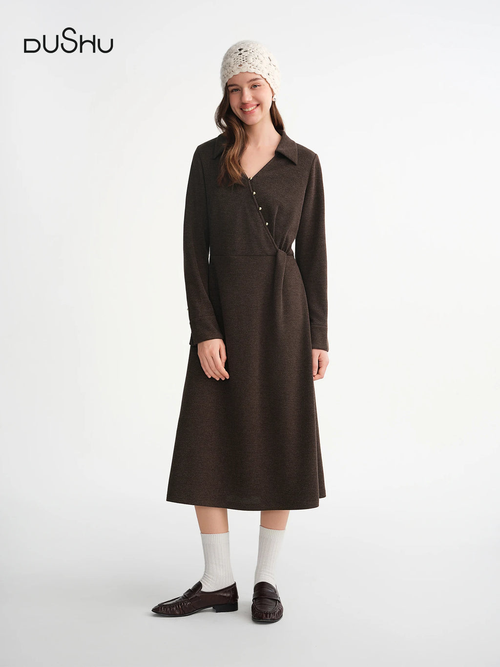 DUSHU V-neck Slant Placket Waist Knitted Dress 2025 Winter Design Dresses Women Retro Elegant Temperament European Style