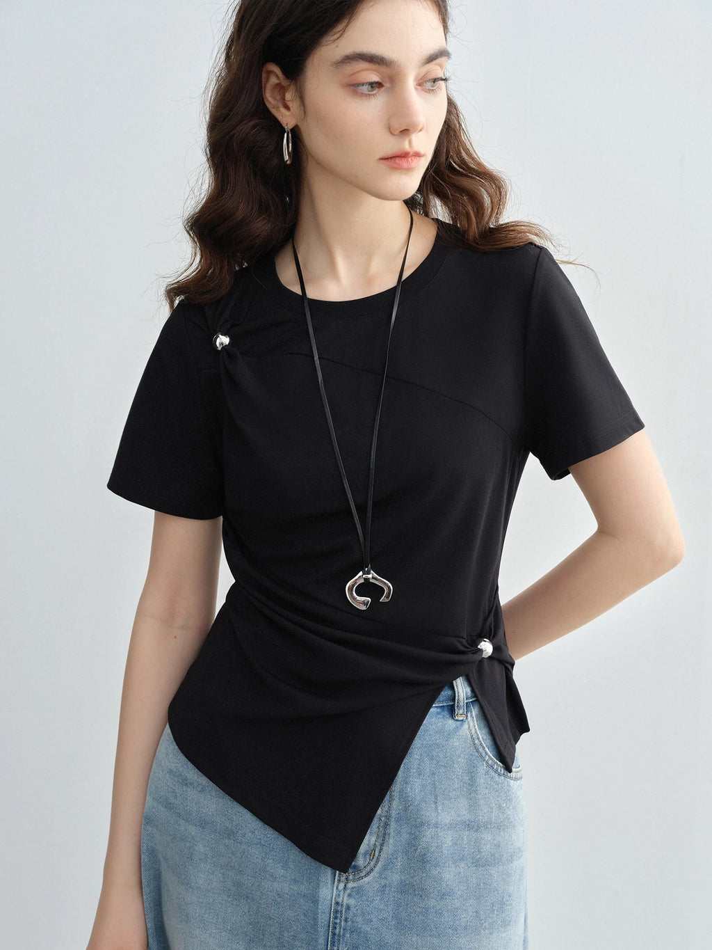 DUSHU MInimalism Style Fashionable Design Short-sleeved T-shirt For Women 2025 Summer New Arrival Loose Slim Top 25DS82347