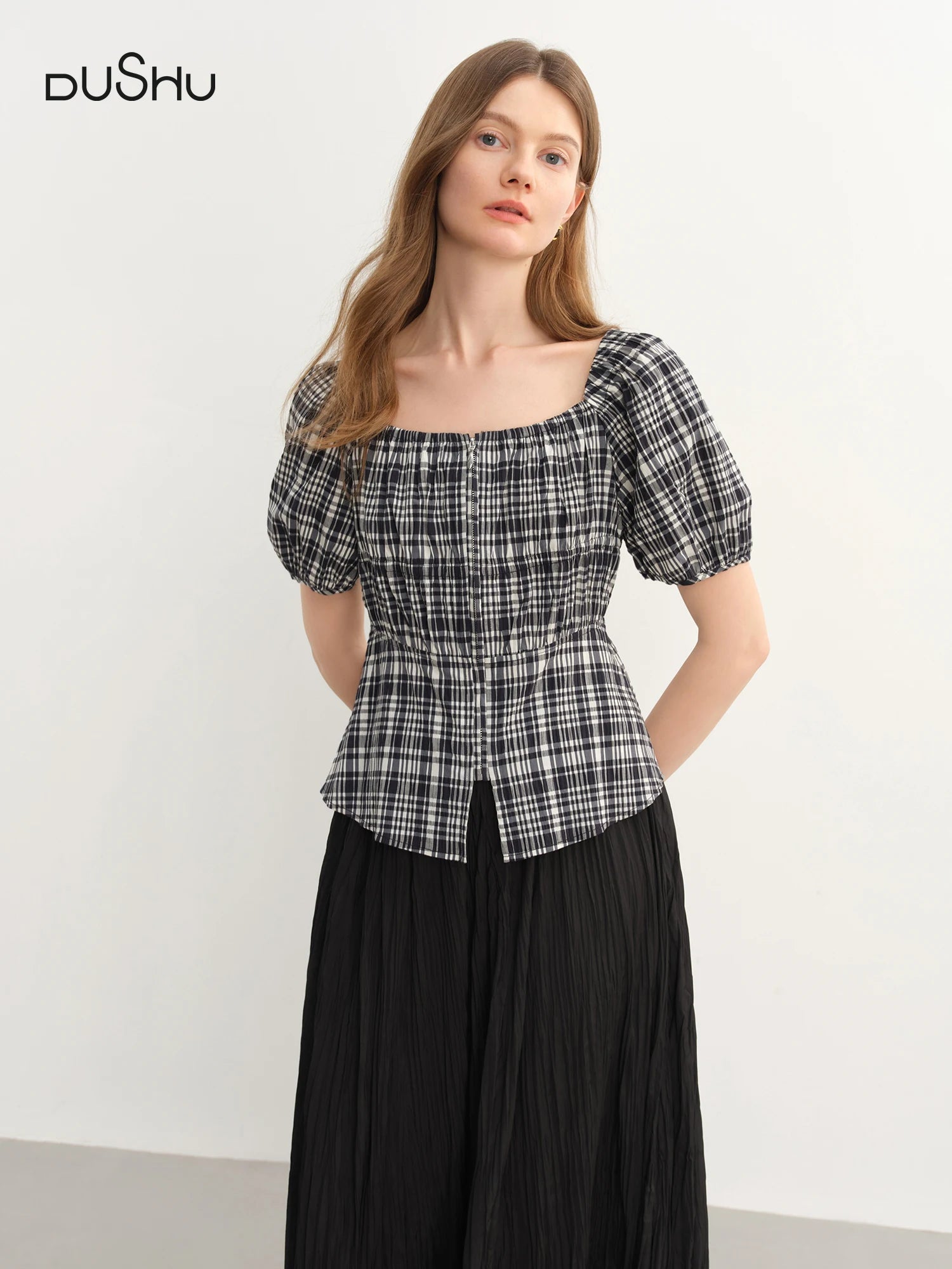 DUSHU 2025 Summer Women's Curve-Sculpting Square Neck Blouse - Contrast Checkerboard & Breathable Knit for Versatile Styling