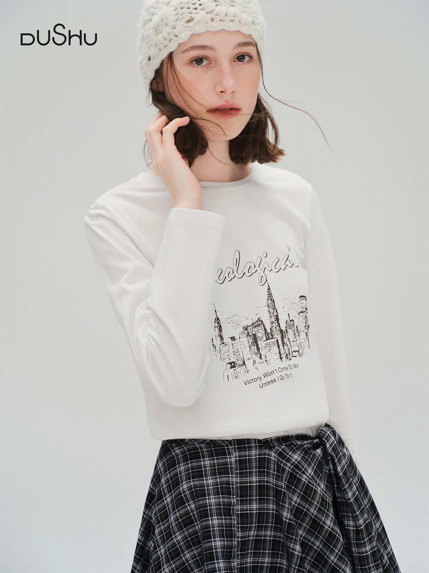 DUSHU Plus Size Casual Urban Letter Print Long-sleeved T-shirt Women White Round Neck All-match Basics Slimming Top Aesthetic