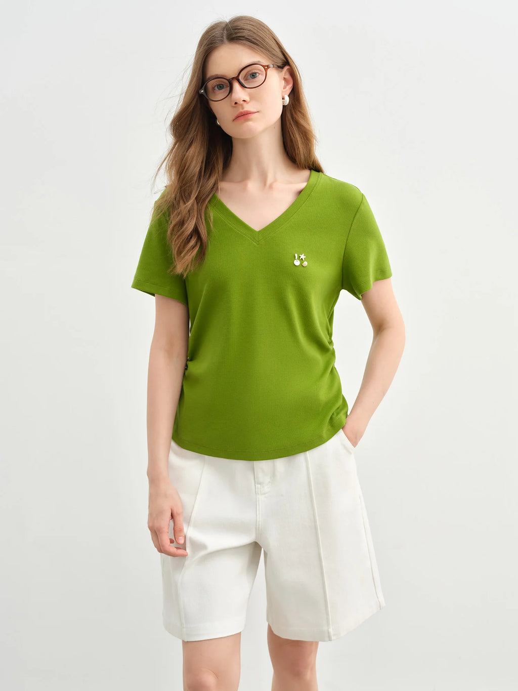 DUSHU Minimalist Style All-match V-neck T-shirt for Women 2025 New Summer Style Short-sleeved Waist Slimming Top 25DS82662