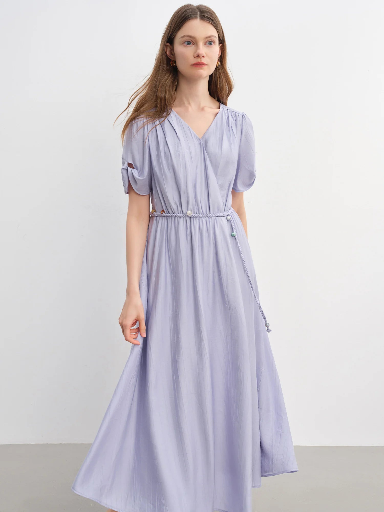 DUSHU Plus-Size Women's Vintage V-Neck Fitted Waist Mid-Length One-Piece Dress 2025 Summer New Arrival for Curvy Women 25DS82986