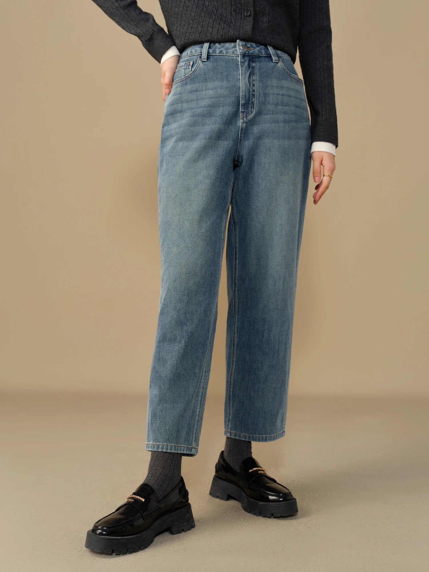 DUSHU【2 Colors】Women Winter Thicken Jeans Cotton Elastic Tapered Cropped Trousers High Waist Denim Black Female Jeans 24DS84165