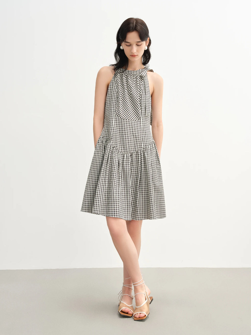 DUSHU Women Halter Neck Lace-up Plaid Dress 2025 Summer New Arrival Sweet Style Retro Halter Neck Casual Chic Dress 25DS82490