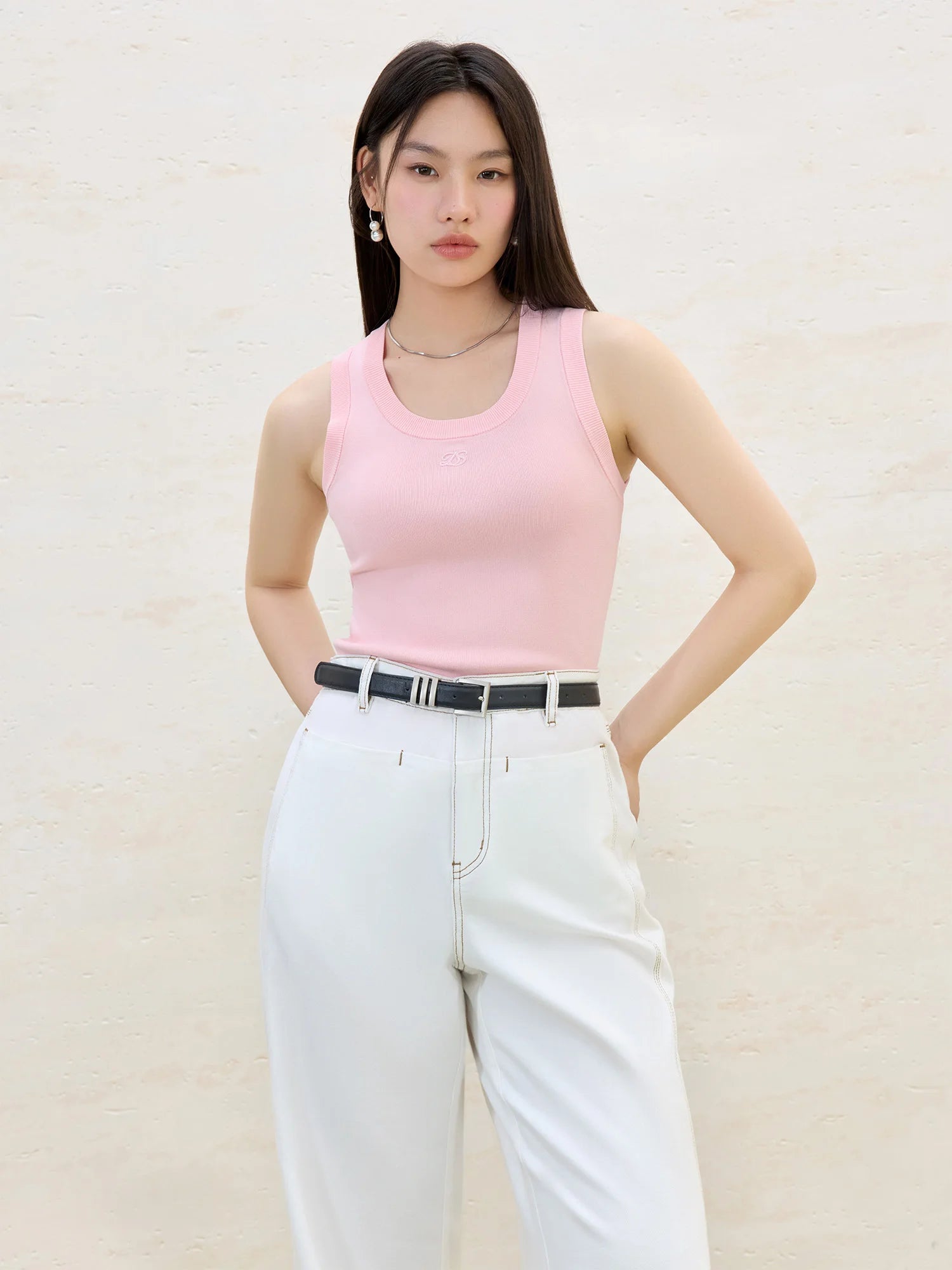 DUSHU Plus Size Round Neck Pink Simple Knitted Vest Tank For Women 2025 Summer New High Elastic Sleeveless Chic Top 25DS82044