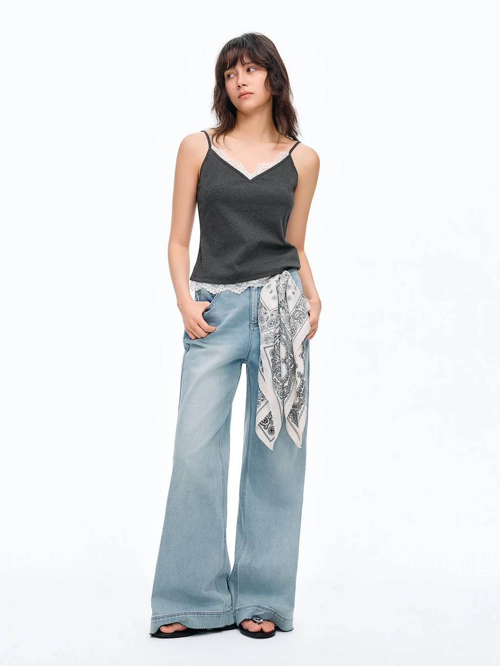 DUSHU 2026 Summer Women's Lace Trim V-Neck Sleeveless Top - Flattering Slim Fit Elegant Camisole for Daily and Summer Layering