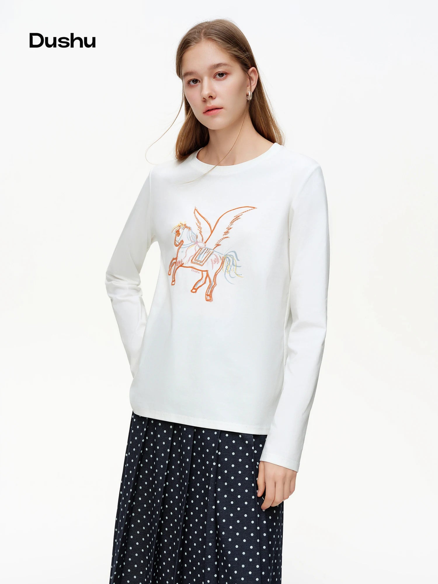 DUSHU 2026 Spring Women's Embroidered Long Sleeve T-shirt - Loose Fit Top with Artistic Pattern for Casual and Daily Use