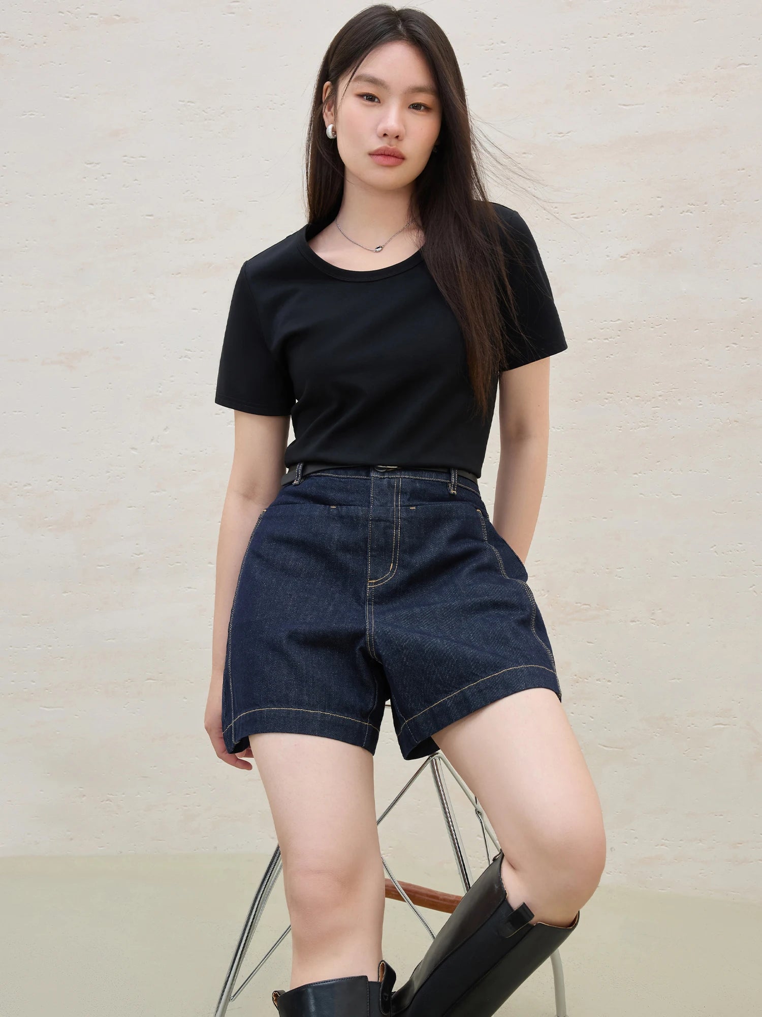 DUSHU Plus Size Slim Casual Versatile Short-sleeved Minimal T-shirt for Women 2025 Summer New Arrival Three Colors Top 25DS82073