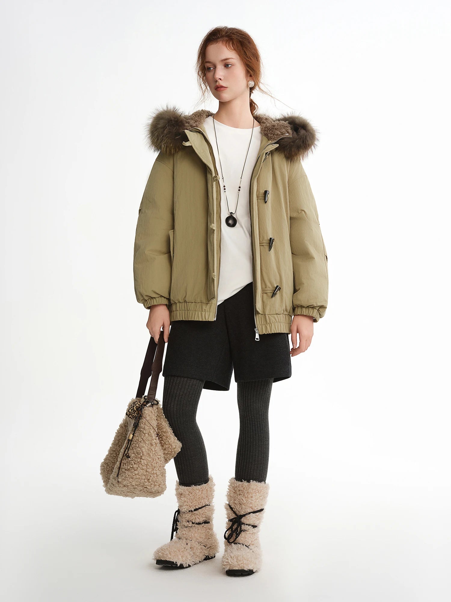 DUSHU Down Jacket Women Horn Buckle Raccoon Fur Collar New Winter Style Warm Coat Vintage American Barn Style Daily Leisure