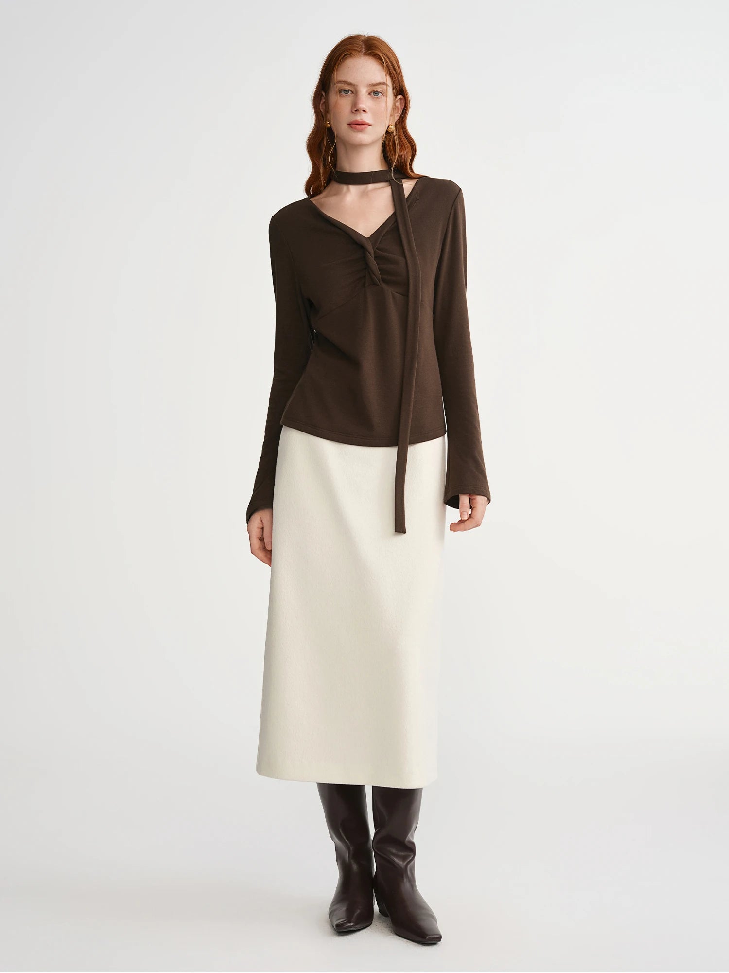 DUSHU Plus-Size Irregular Twist Brown T-shirt Long Sleeve V-neck Slim Retro Trendy 2025 Winter Wear Inner Top Simple Pullovers