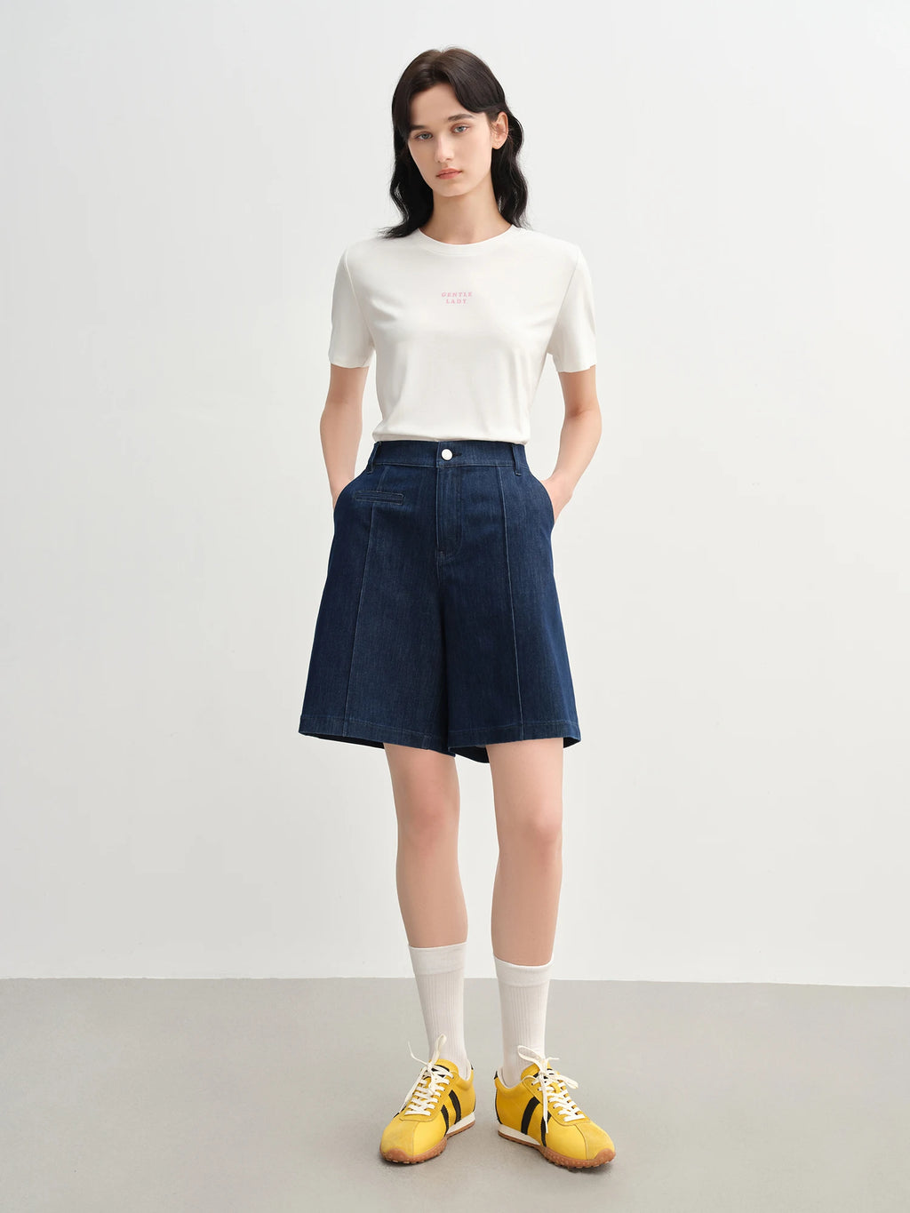 DUSHU 2025 Summer Women's Stretch Denim Mid-Length Shorts - Streamlined Straight-Leg Design & Versatile Urban Jeans