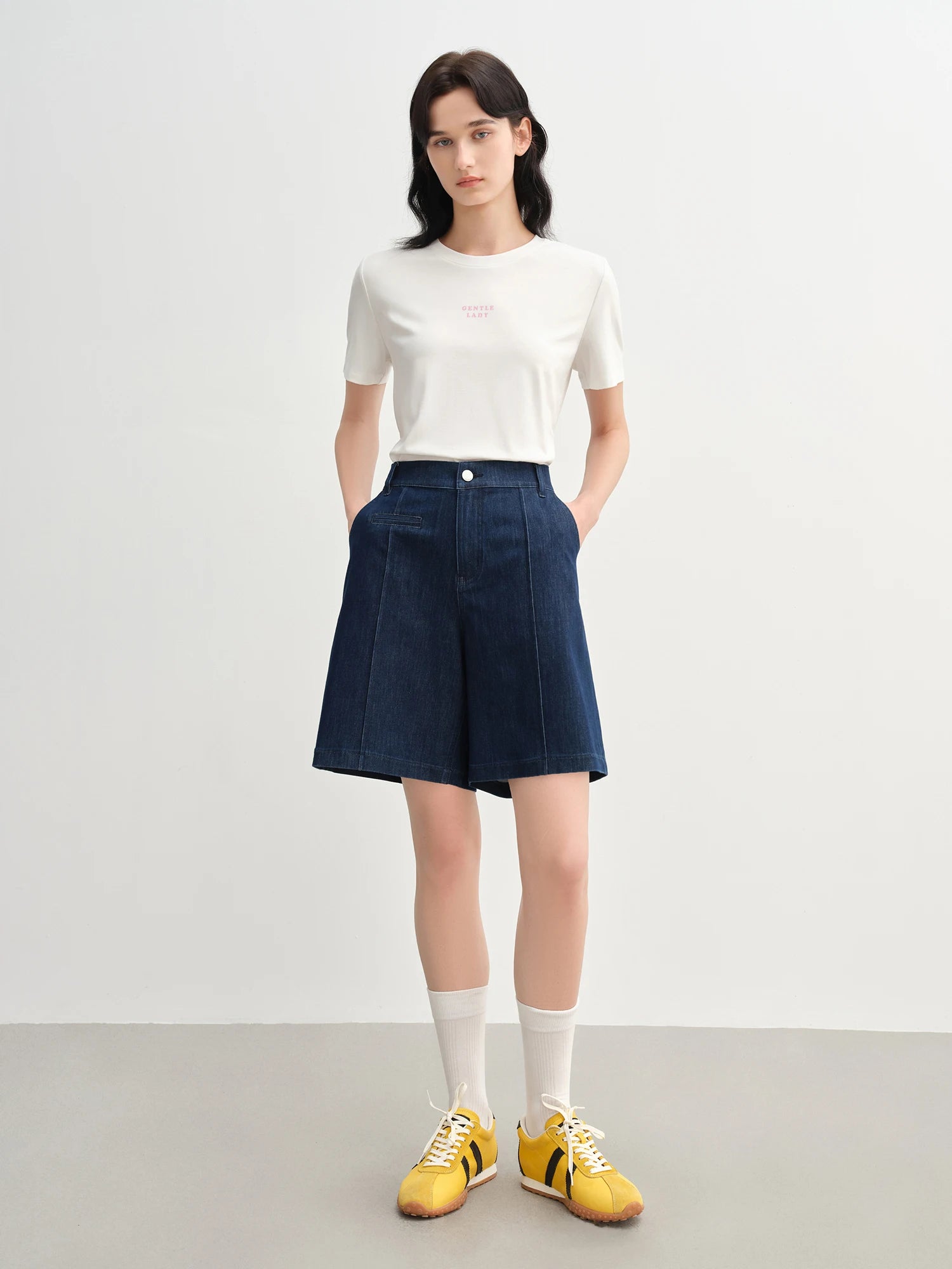 DUSHU 2025 Summer Women's Stretch Denim Mid-Length Shorts - Streamlined Straight-Leg Design & Versatile Urban Jeans
