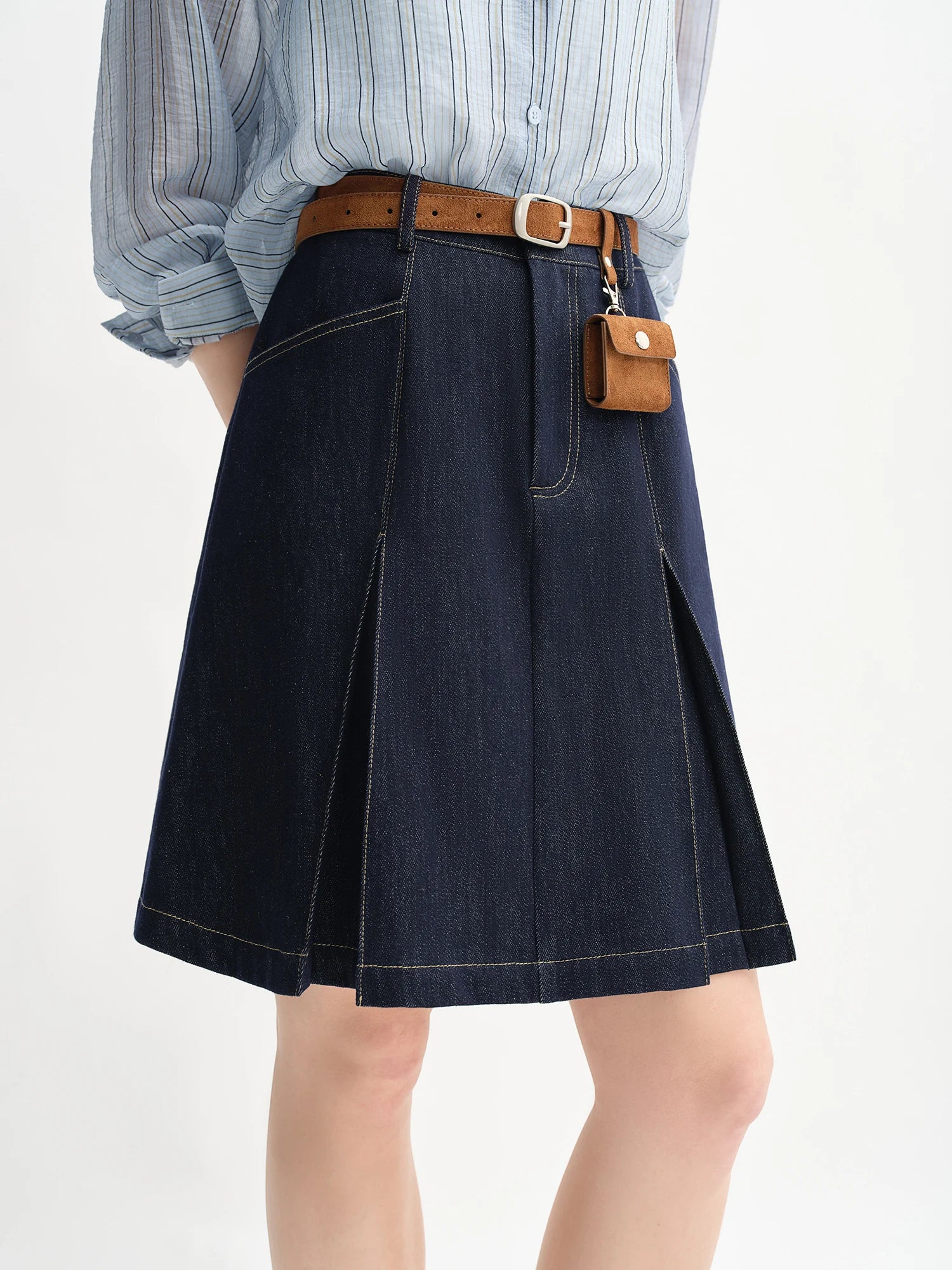 DUSHU Women's High Waist A-line Denim Skirt 2025 Autumn New Arrival Style Contrast Color Retro Denim Skirt No Belt 25DS83098