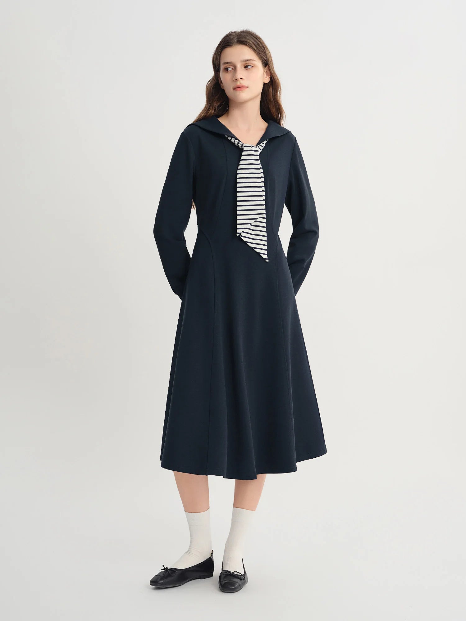 DUSHU Colleg Style Contrasting Color Wraparound V-Neck Long Dress 2025 Fall New Arrival Stylish Slimming 25DS83325+25DS83242