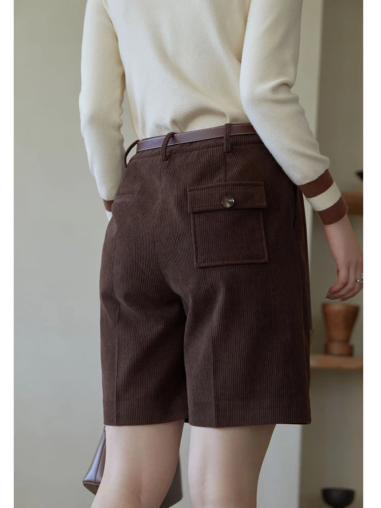 DUSHU Women's Winter Retro Corduroy Black Padded Shorts Plaid Loose Commuter Wide Leg Short Pants Women High Waisted Pants