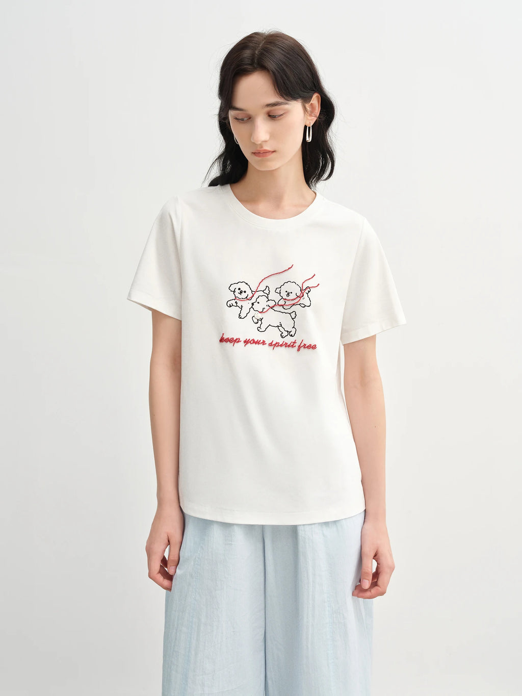 DUSHU 2025 Summer Women's Plus-Size Embroidered T-Shirt - Curve-Flattering Regular Shoulder & Round Neck Casual Chic 25DS82761