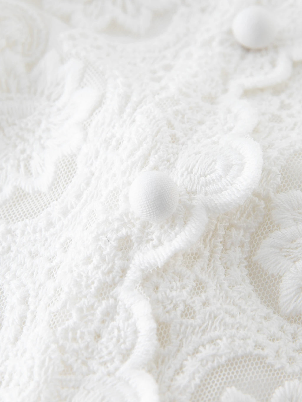 DUSHU Plus Size Lace Strap Chic Top For Women 2025 Spring New Design Elegant Style White Vest Holiday Female Outfit 25DS81130